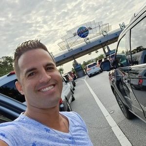 Meet your Posher, Juan pablo